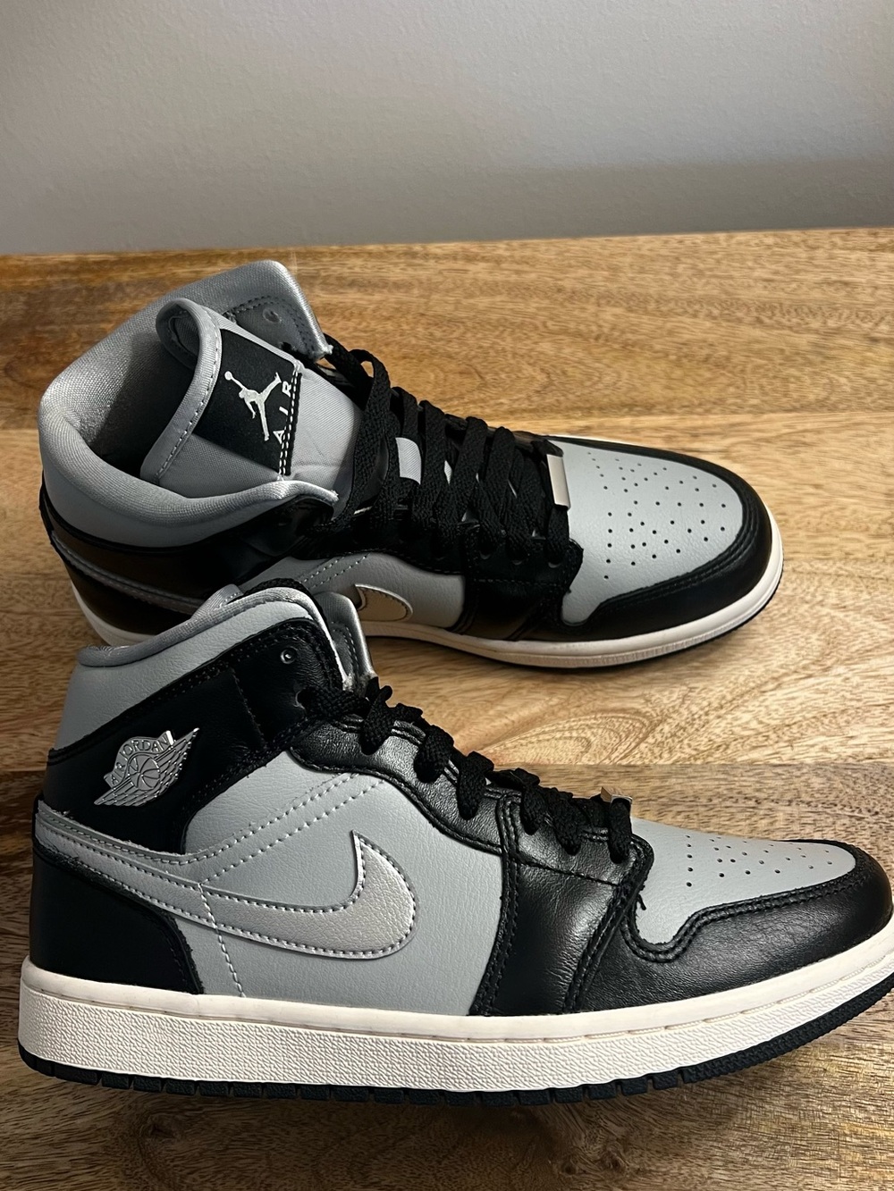 Air Jordan 1 Mid SE Women’s Sneaker